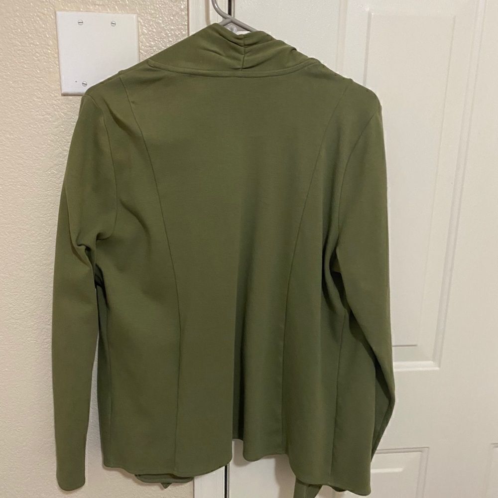 🆕💼Amber Sun Drape Front Olive Green Cardigan - Picture 3 of 8